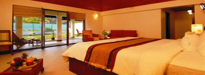 1022/The Elephant Court - Thekkady 14.jpg